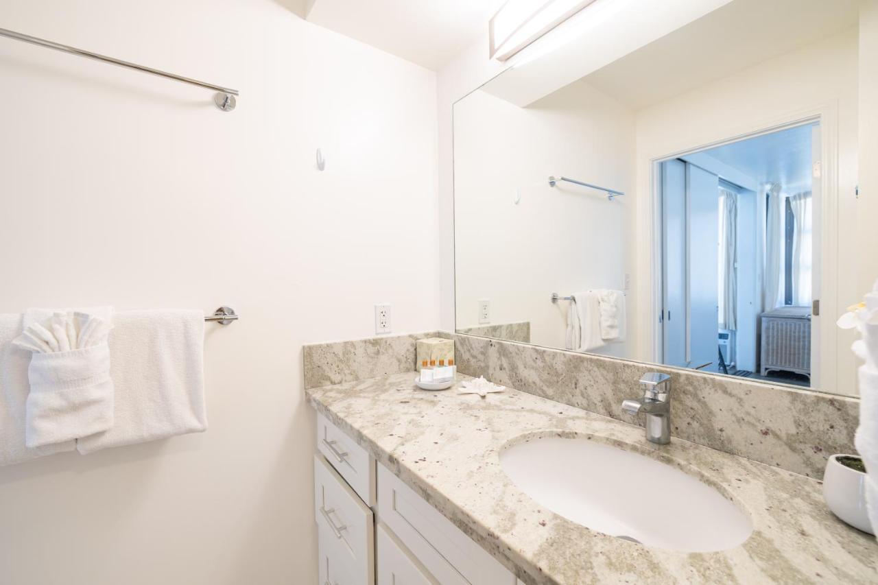 Waikiki Escapade Mountain Views Condo, Steps To Beach With Parking Perk Honolulu Exterior foto