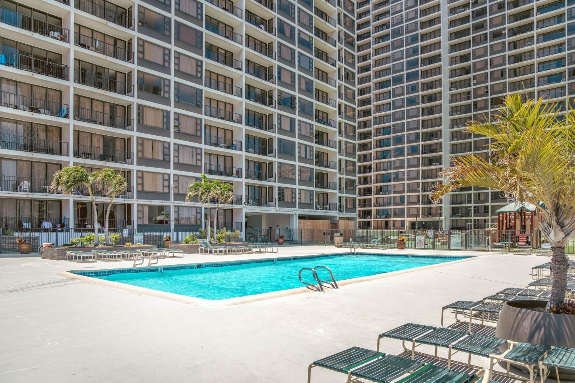 Waikiki Escapade Mountain Views Condo, Steps To Beach With Parking Perk Honolulu Exterior foto